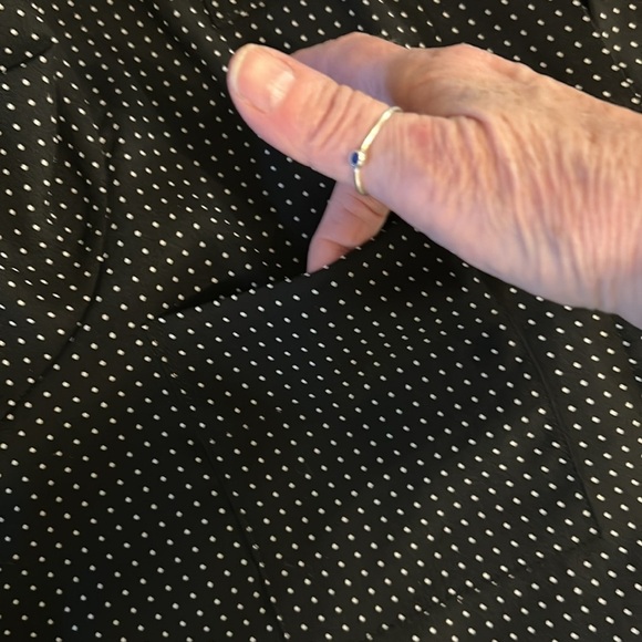 LIZ CLAIBORNE POLKA DOP DRESSY BLOUSE SIZE PM - Picture 9 of 15